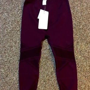 NWT Fabletics Leggings‎